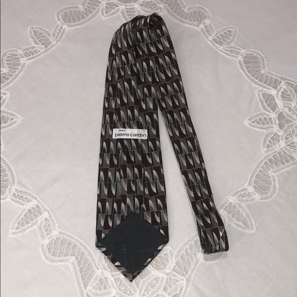 PIERRE CARDIN Gray Burgundy Geometric Silk Tie 60” x 4” - Picture 6 of 8